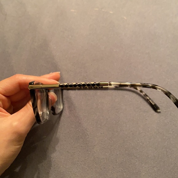 Glasses - Picture 4 of 8